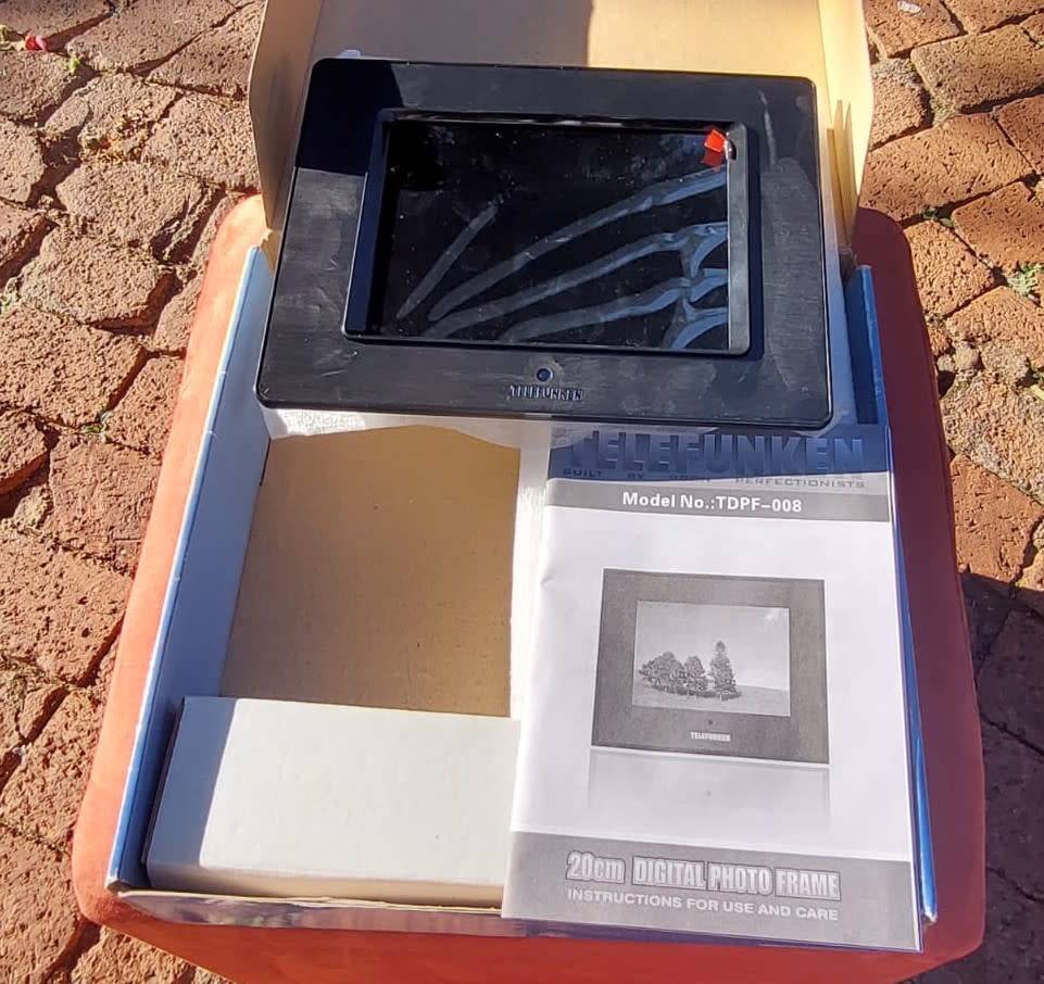 Digital Photo Frames Telefunken 20cm Digital Photo Frame As New in